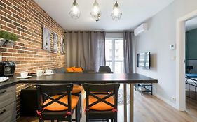 Orange, Modern Apartment In The City Centre